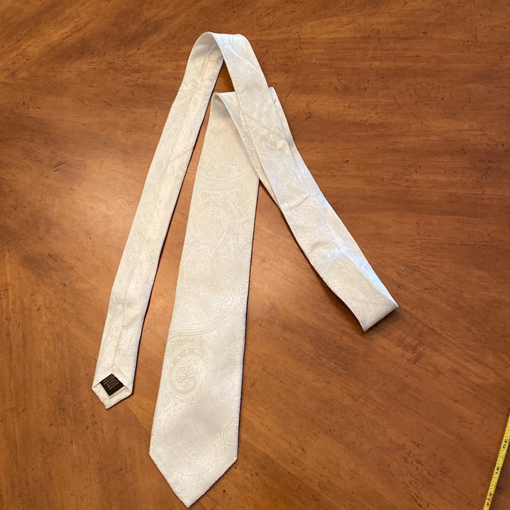 Mens white tie